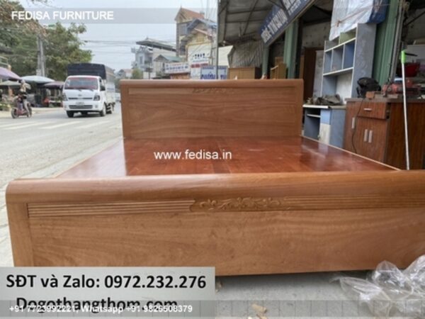 Wooden Bed Wooden Bedroom Interior Peach Painted Room No-2082
